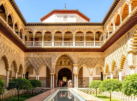 Biglietto salta fila Alcazar di Siviglia, archi del Patio de las Doncellas