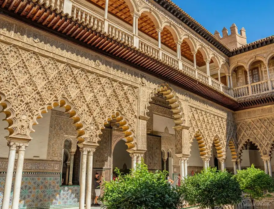 Jardin du Prince à l'intérieur du parcours audioguidé de l'Alcazar de Séville