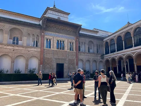Tour del Real Alcázar de Sevilla en grupo reducido con acceso preferente